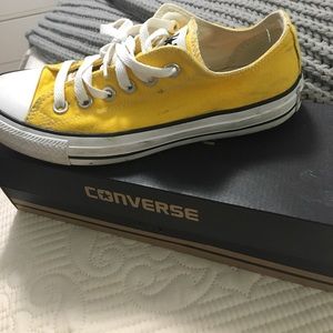 Woman's yellow "lemon" converse sneaker